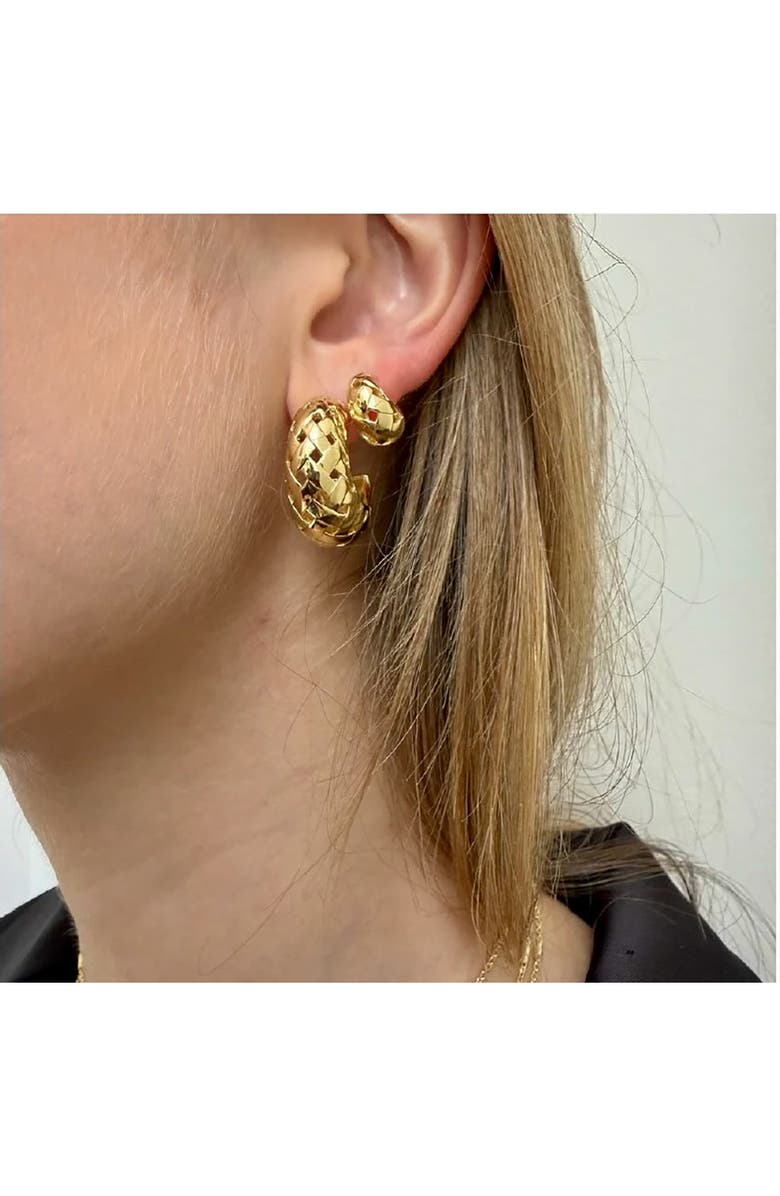 Jennifer Zeuner Solora Hoop Earrings, Alternate, color, Yellow Gold