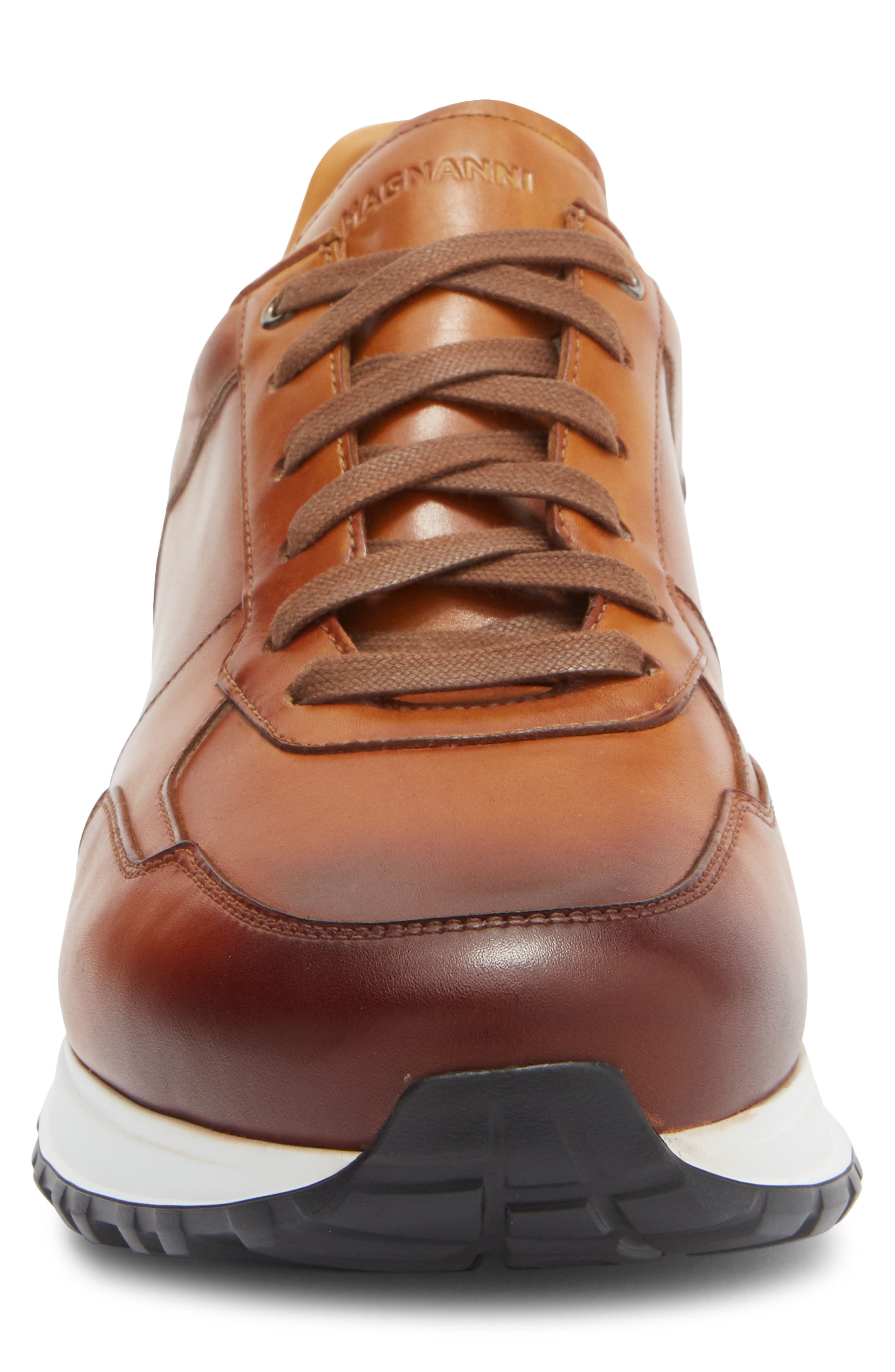 Magnanni Fado Leather Sneaker, Alternate, color, Cuero