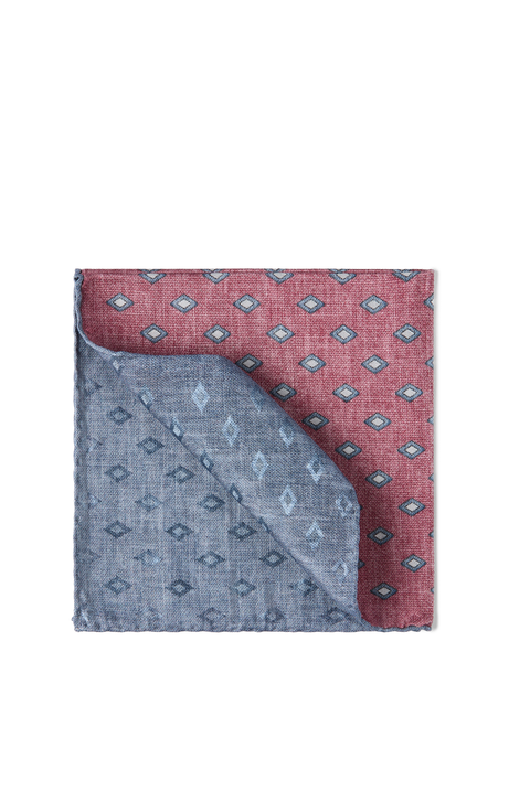 Silk pocket square with pattern