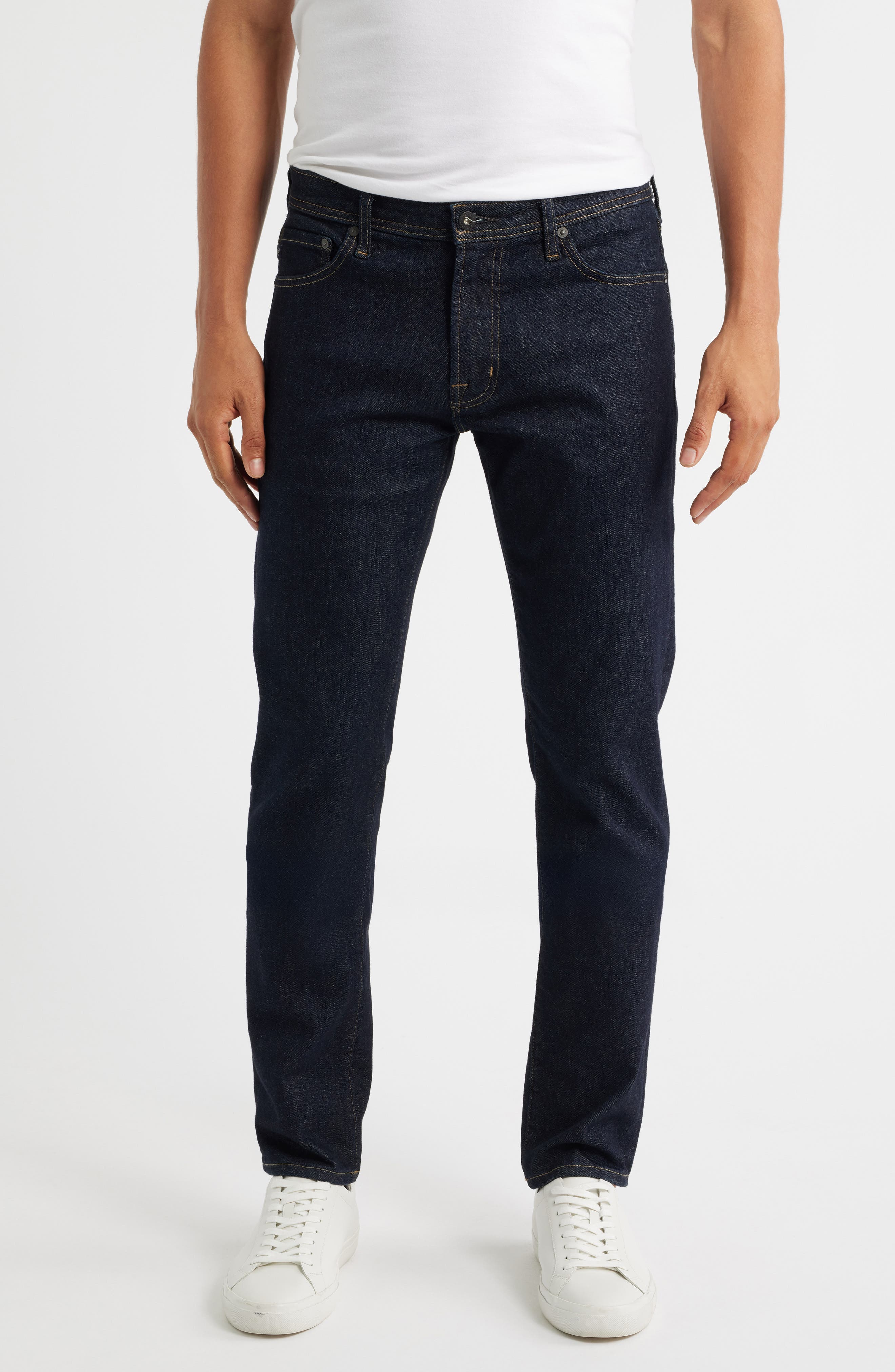 AG Tellis Slim Fit Jeans in Colfax 