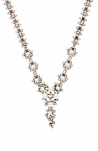 Holly Pendant Necklace
