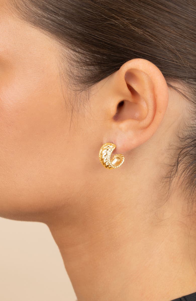 Sterling Forever Kalina Quilted Huggie Hoop Earrings, Alternate, color, Gold