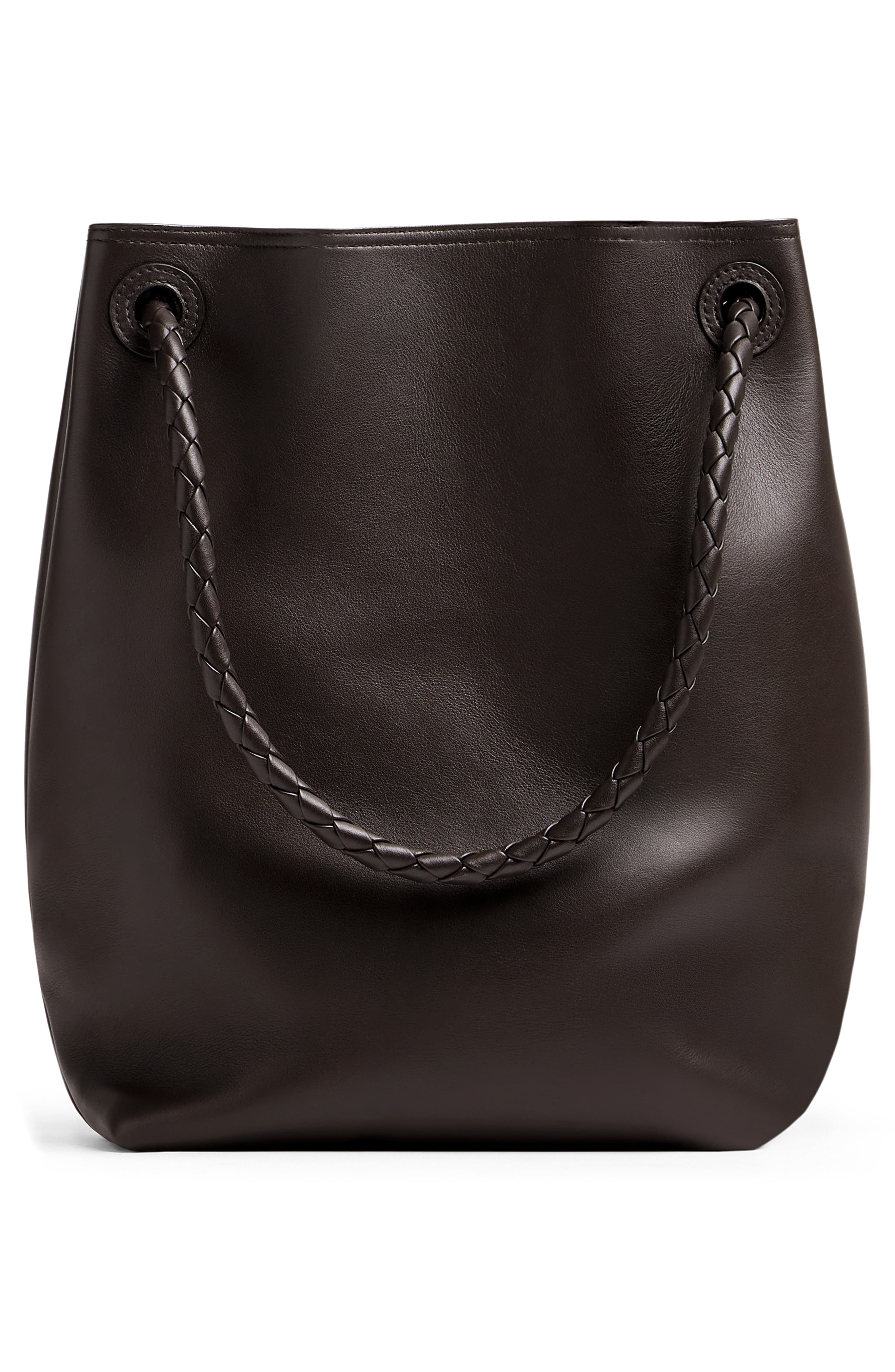 Bottega Veneta Andiamo Leather Bucket Bag, Alternate, color, 2190 Fondant-M Brass