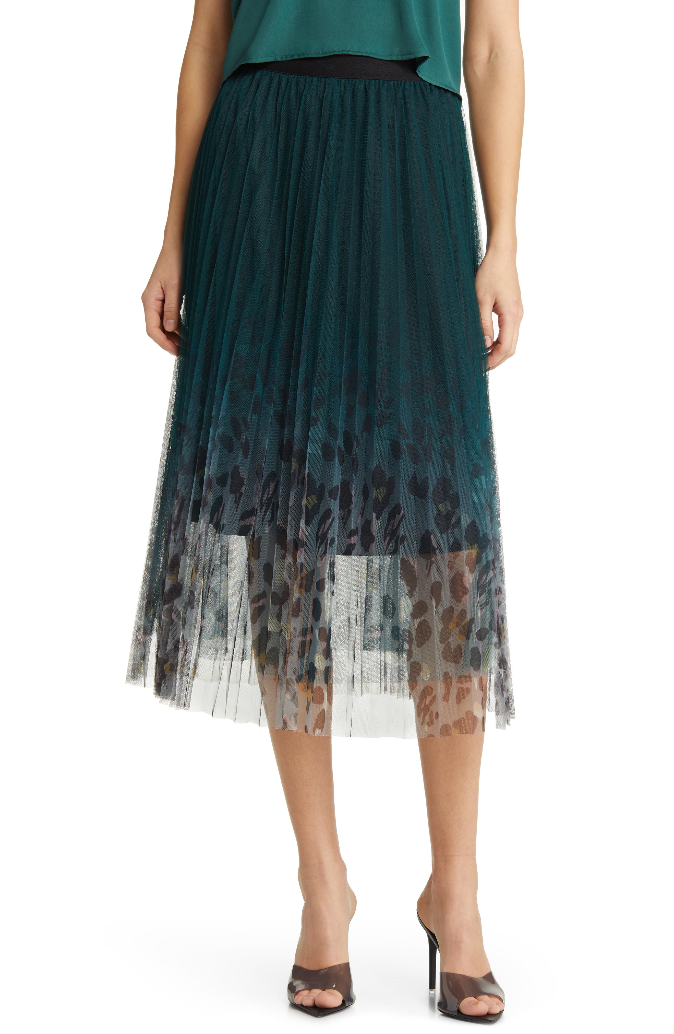 NIKKI LUND Elizabeth Pleated Skirt in Green 