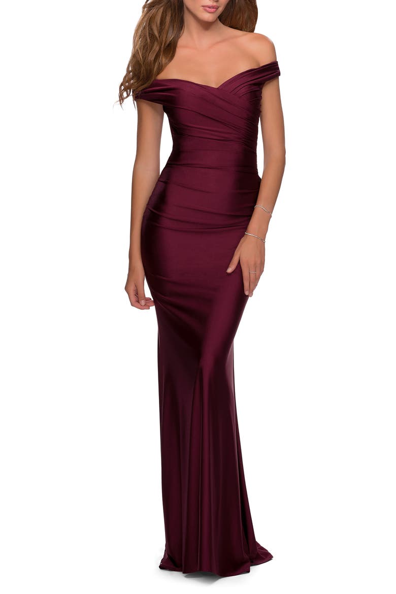 Off the Shoulder Trumpet Gown, Main, color, WINE
