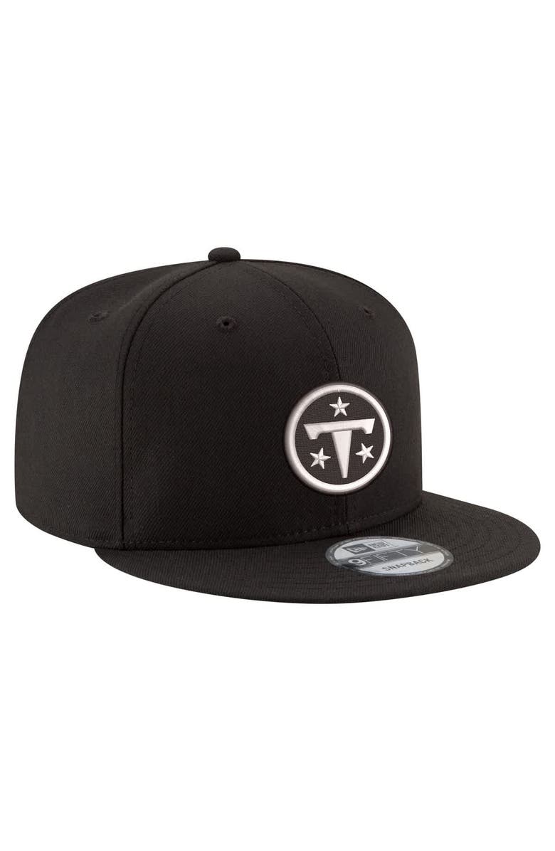 New Era Men's New Era Black Tennessee Titans Black & White 9FIFTY Snapback Hat, Alternate, color, Black