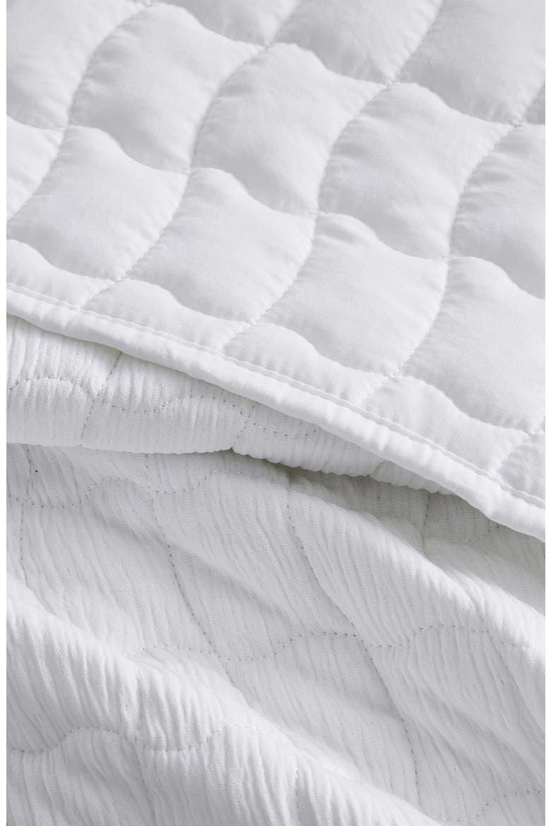 Wave Stitched Quilt Set, Alternate, color, WHITE