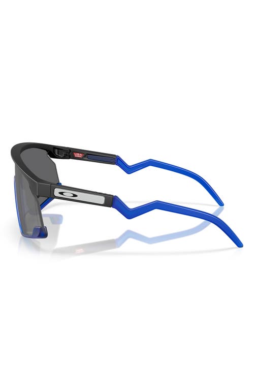 Oakley Bxtr 139mm Prizm™ Wrap Shield Sunglasses In Matte Black