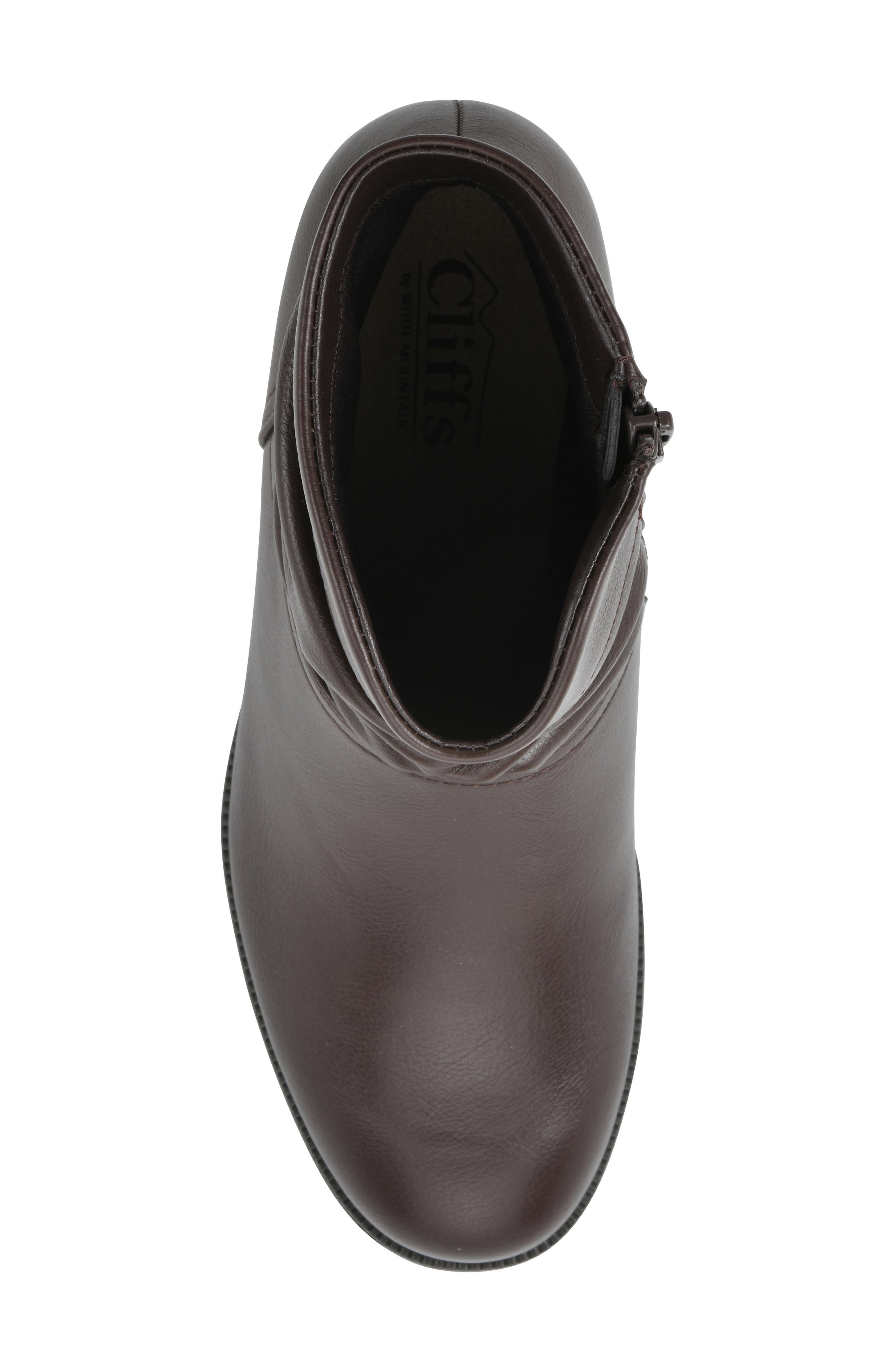 CLIFFS BY WHITE MOUNTAIN Durbon Scrunch Bootie, Alternate, color, Dk Brown/ Smooth