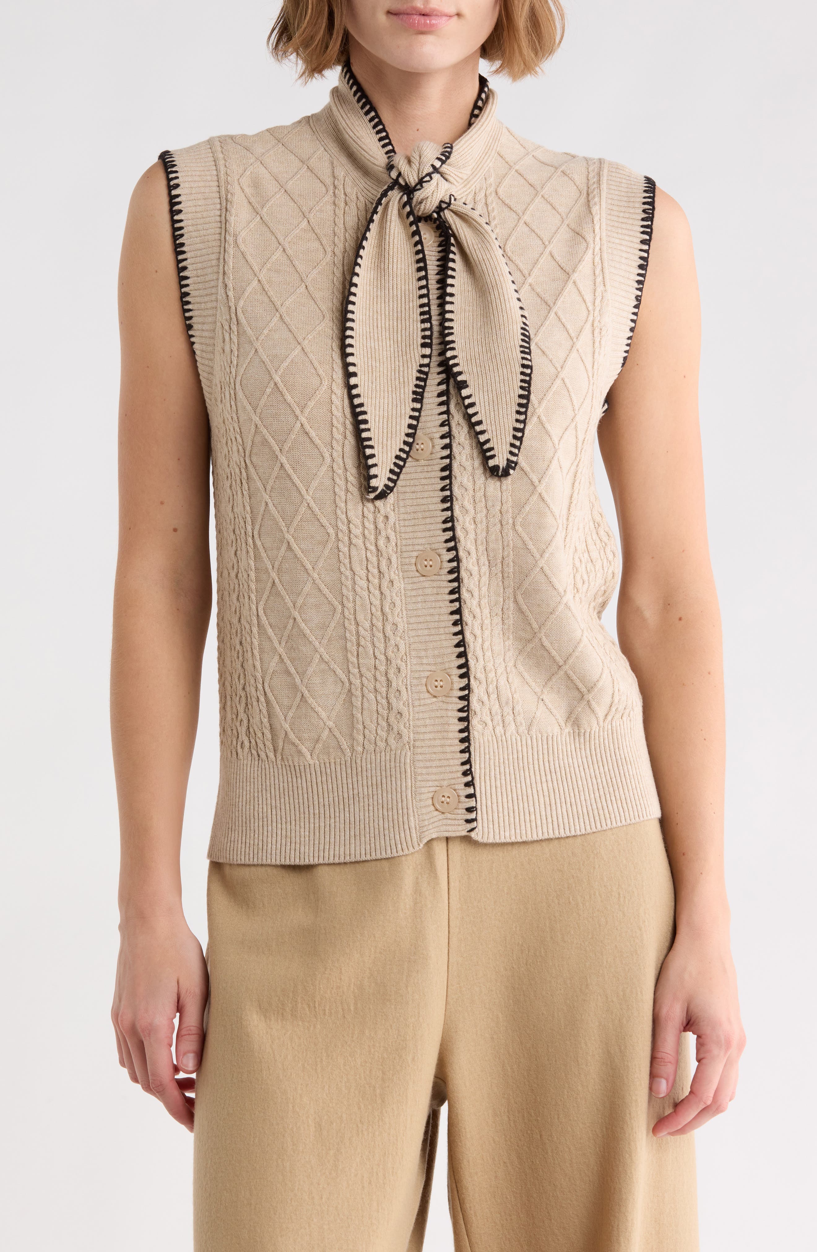HEATHER ALMOND/ BLACK