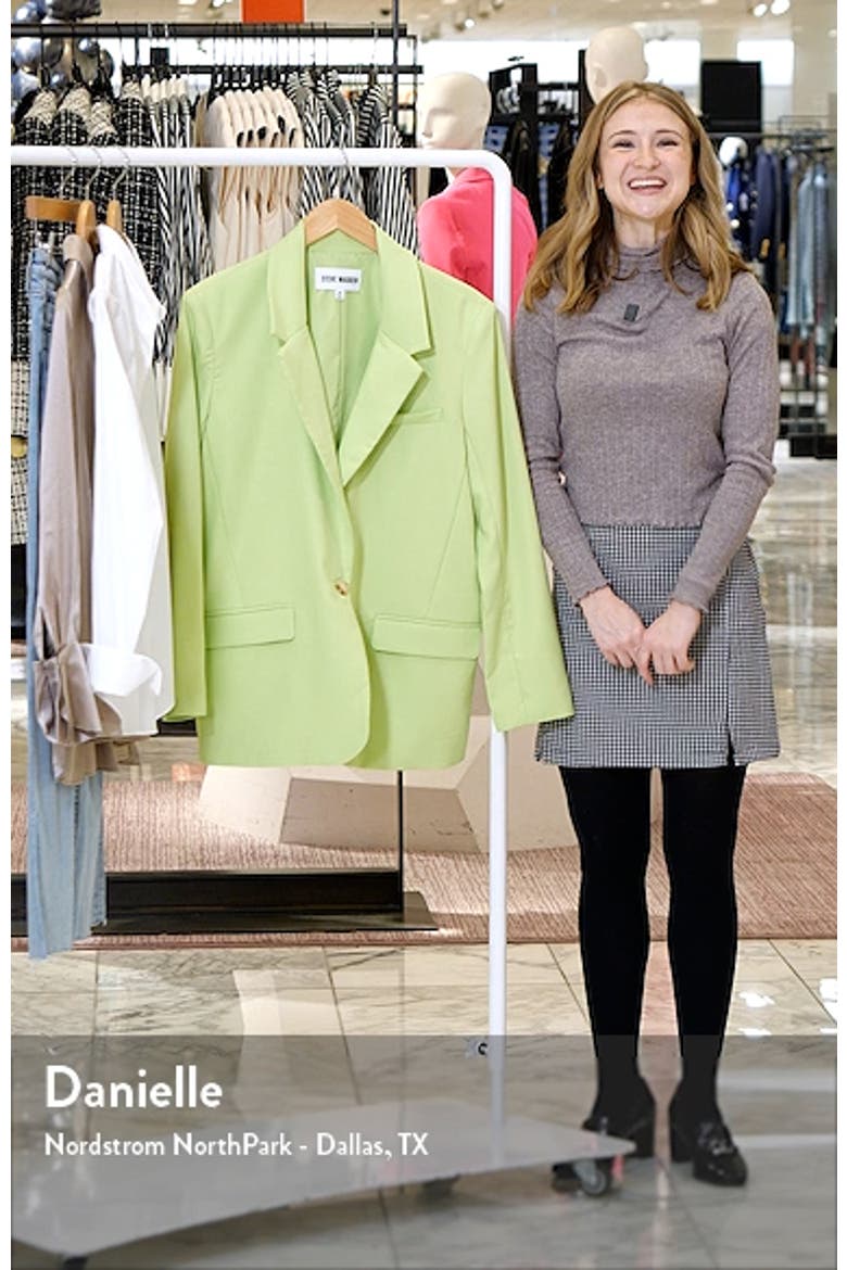Kaira Boyfriend Blazer video