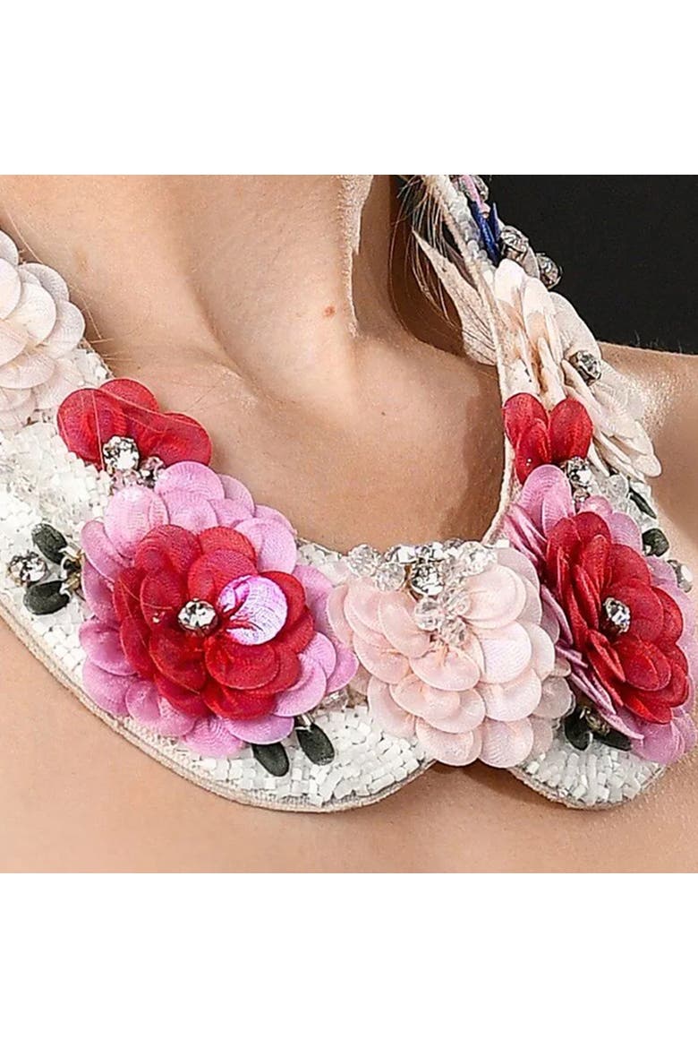 Floral Collar, Alternate, color, Grenadine