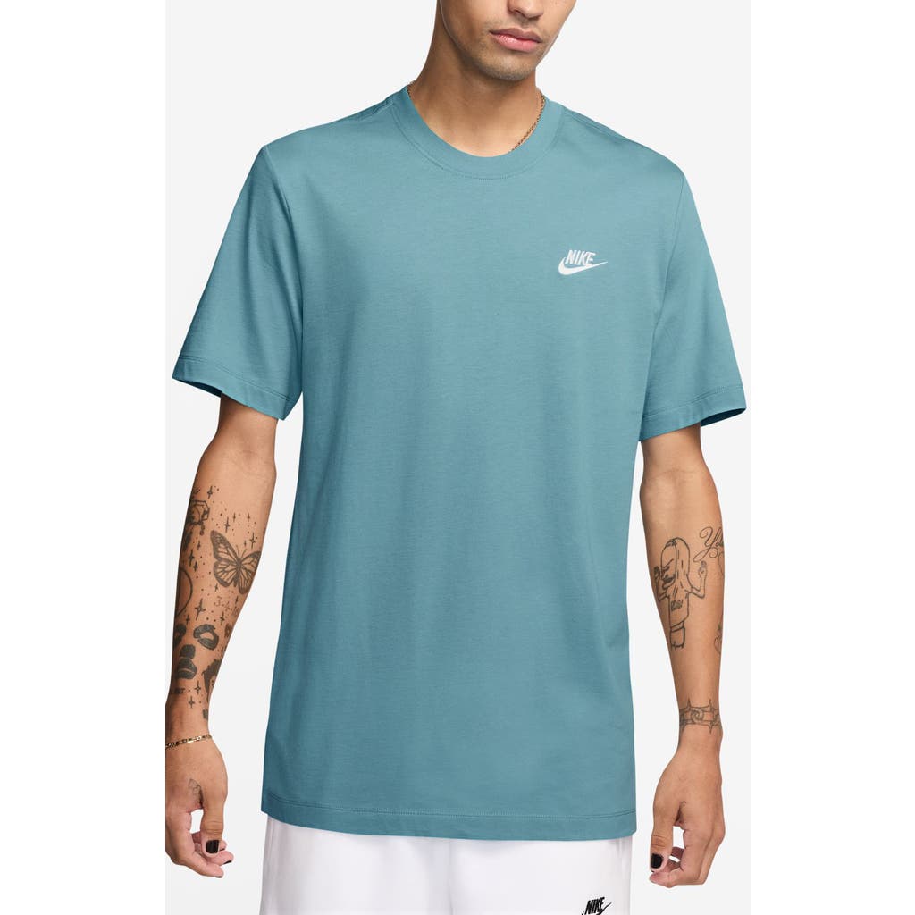 Nike Sportswear Club Crew Neck T-shirt