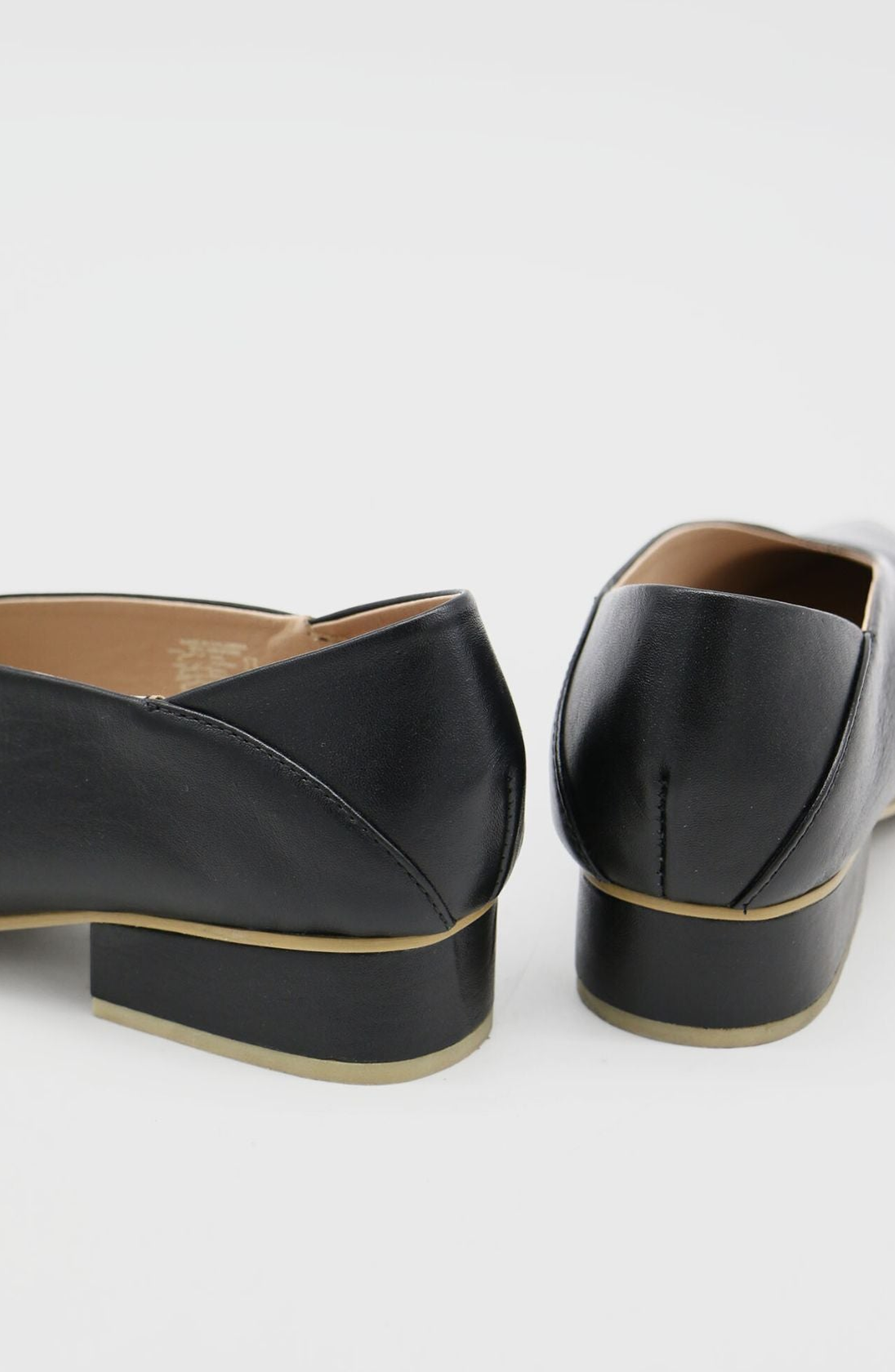 Lascito Slip On Loafers, Alternate, color, Black