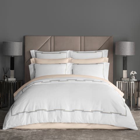Metalisi Embroidery duvet cover