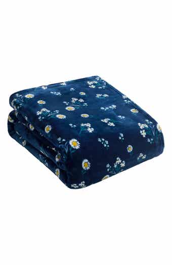 Daisy Faux Shearling Throw Blanket
