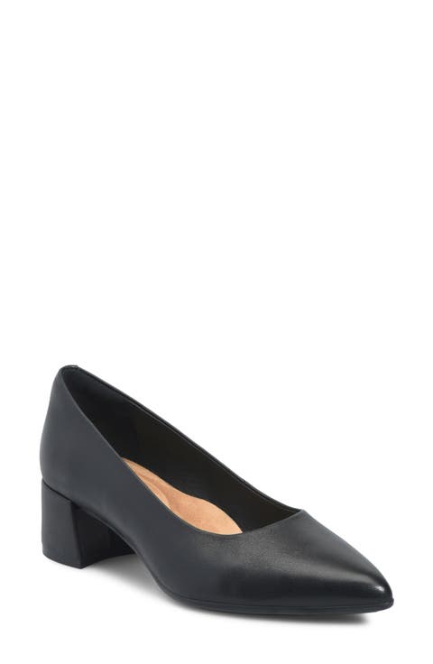 Sandra Pointed Toe Pump (Women)