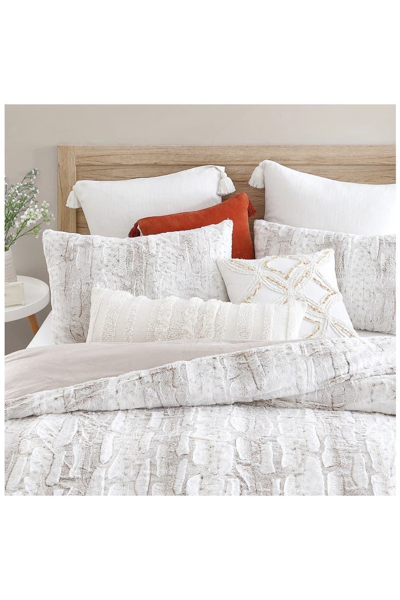 Snow Leopard Faux Fur Comforter & Shams Set, Alternate, color, IVORY