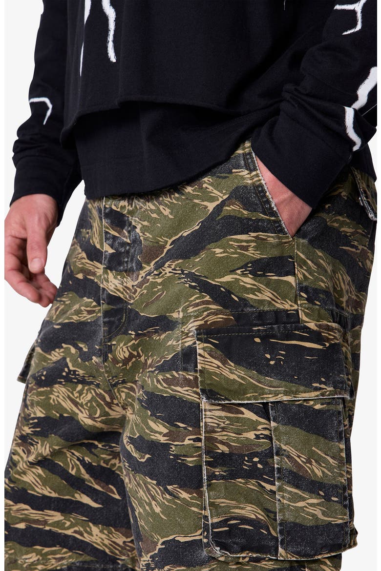 Ultra Baggy Tiger Camo Cargo Shorts, Alternate, color, TIGER CAMO