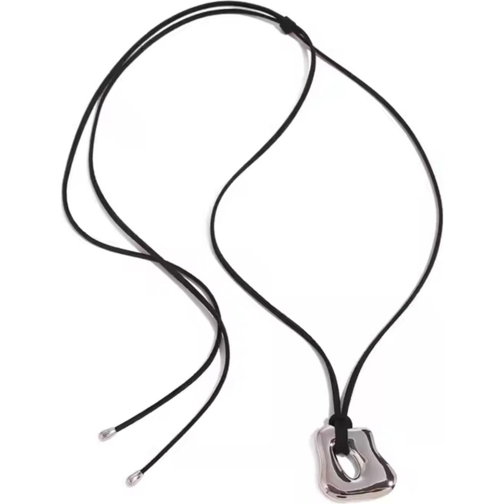 Macrae & Co . Polished Metallic Pendant Necklace In Metallic
