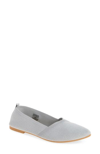 Danskin Notched Knit Flat In Grey