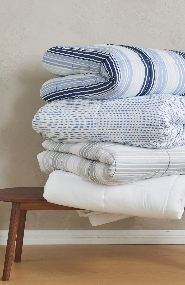 Woven & Weft Reversible Print Comforter Set, Alternate, color, Navy Sea Coral Print