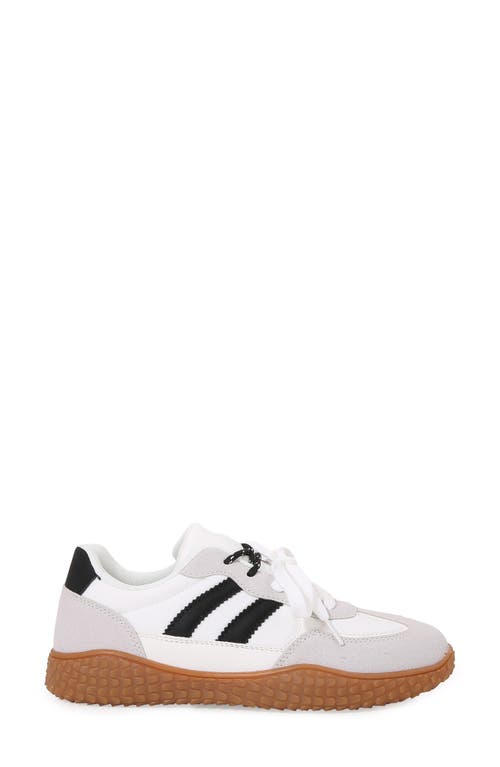 Berness Double Lace Sneaker In Multi