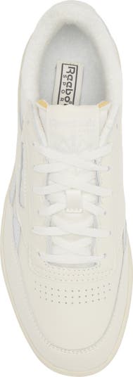 550 Basketball Sneaker