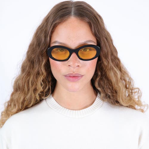 Illesteva Luna Sunglasses In Black/grey