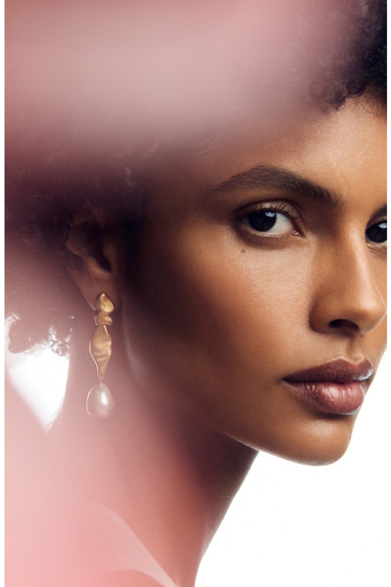Margot Faux Pearl Mismatched Drop Earrings, Alternate, color, GOLD TONE / PEARL