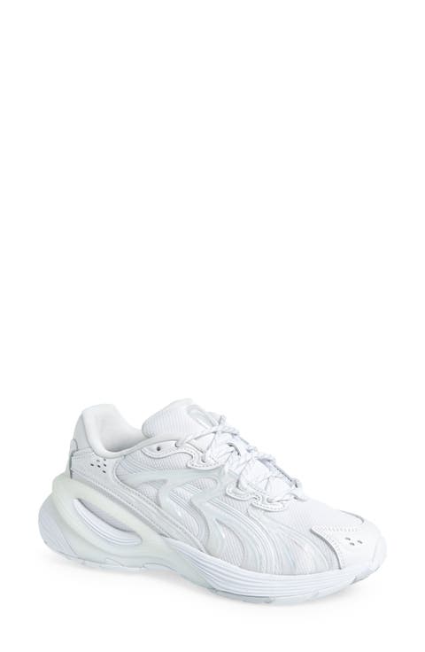 Inverse Echo Sneaker