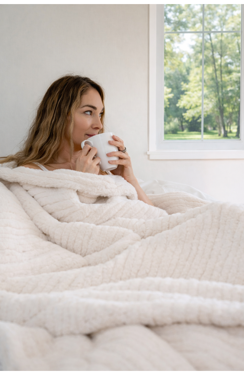 Sea To Me Blankets Malibu Faux Fur Throw Blanket, Alternate, color, Ivory