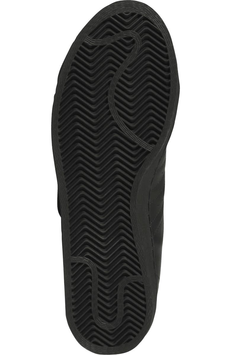 adidas Chavvaria Jabbar Low Top Sneaker, Alternate, color, Core Black