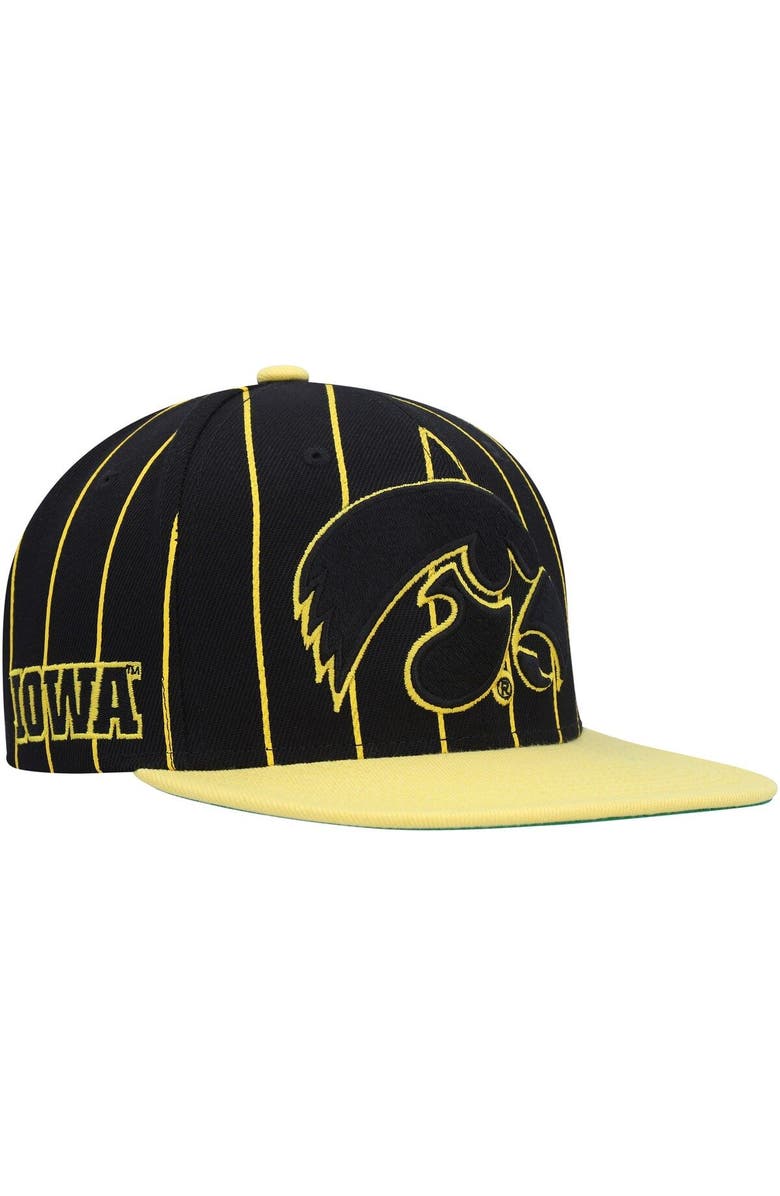 Mitchell & Ness Men's Mitchell & Ness Black Iowa Hawkeyes Team Pinstripe Snapback Hat, Main, color, Black