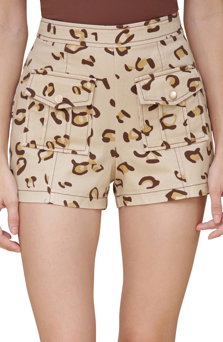 Avec Les Filles Cargo Pocket Shorts, Alternate, color, Spring Leopard