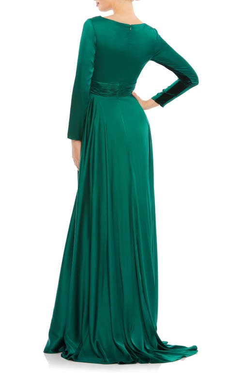 Mac Duggal Long Sleeve Ruched Waist A-line Gown In Emerald