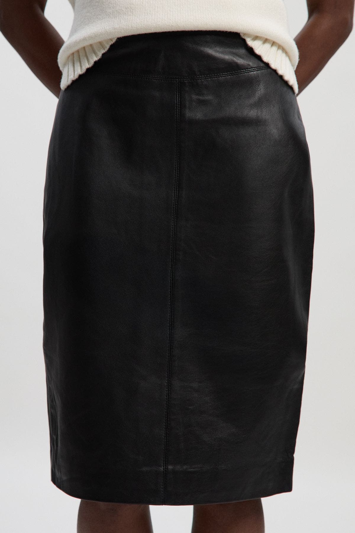 Karen Millen Leather Signature Pencil Skirt In Black