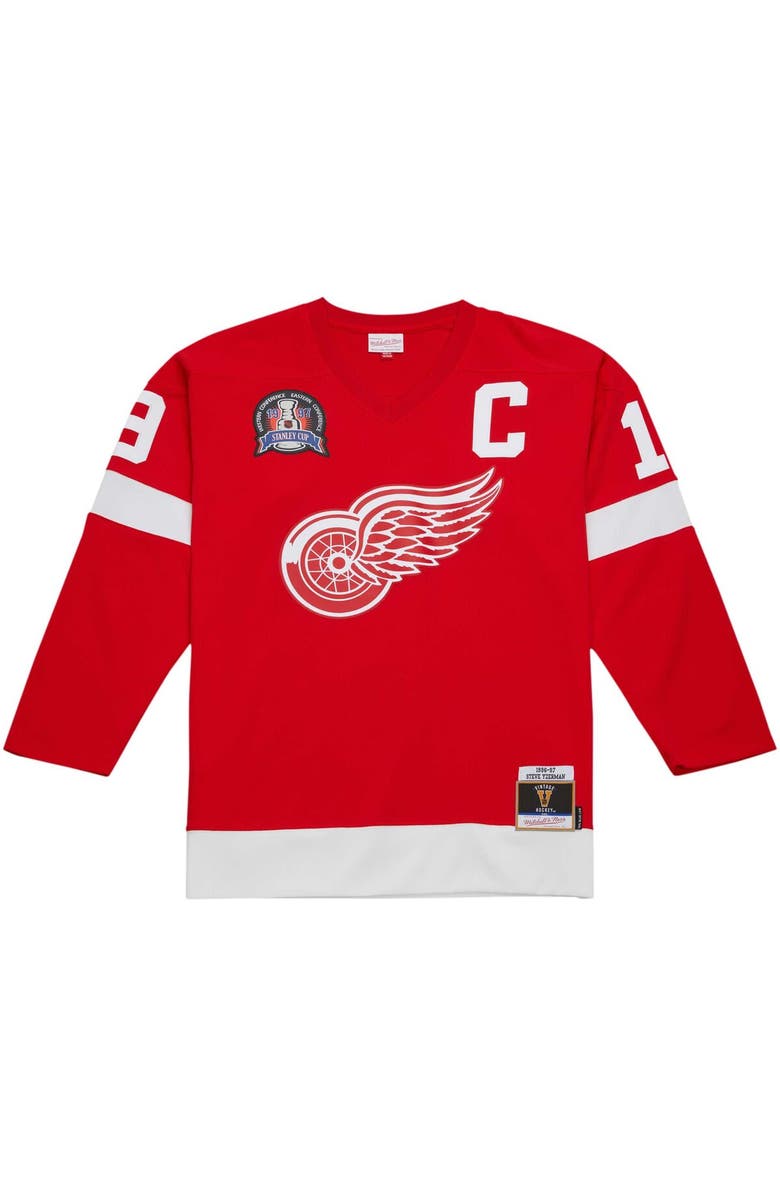 Mitchell & Ness Men's Mitchell & Ness Steve Yzerman Red Detroit Red Wings Captain Patch 1996/97 Blue Line Player Jersey, Alternate, color,
