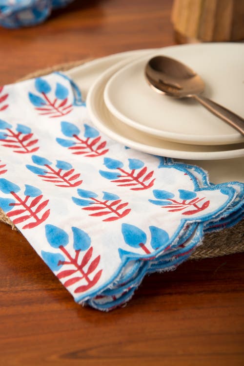 Mela Artisans Meadow Handblocked Napkin Set In White