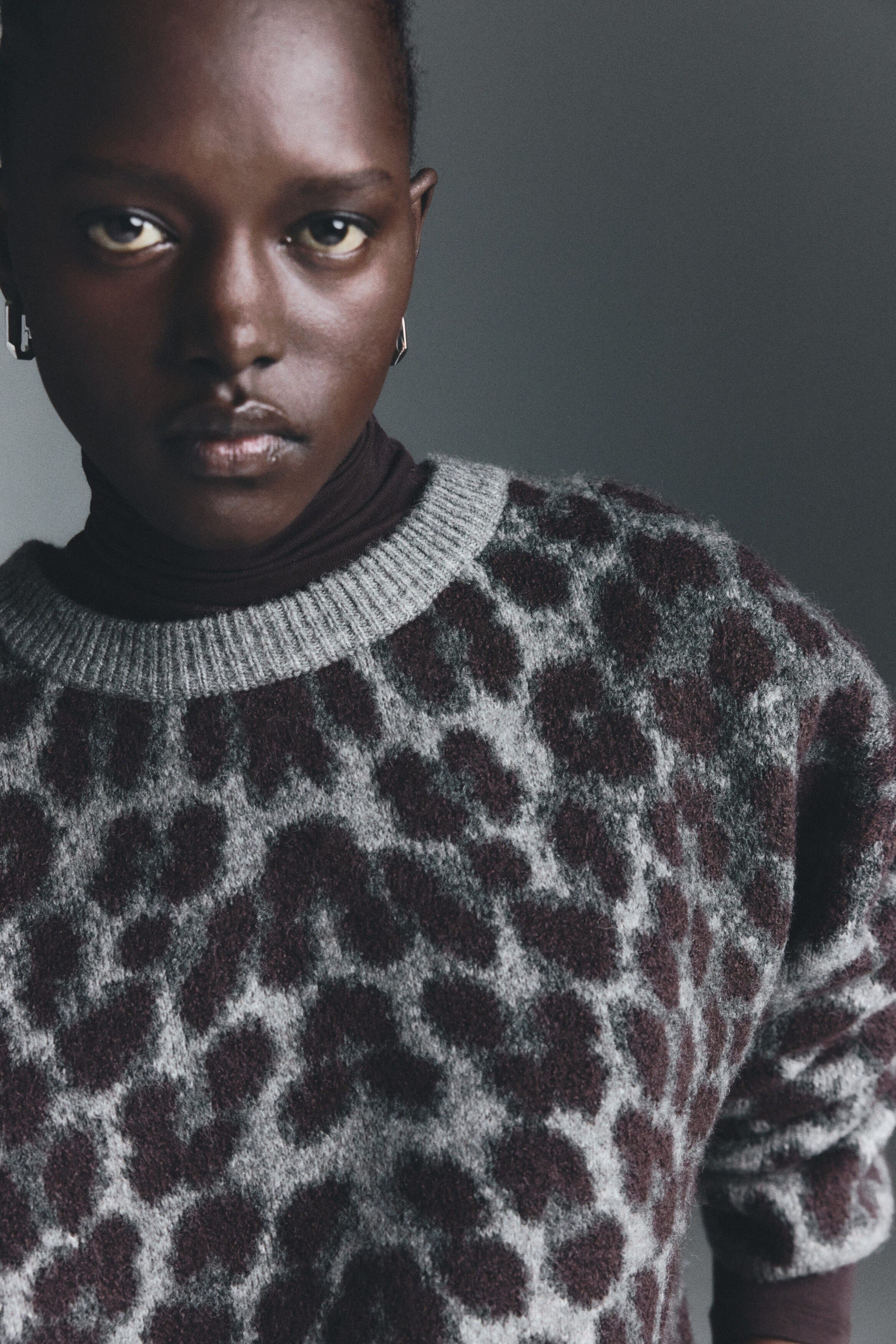 selected Gray/leopard print