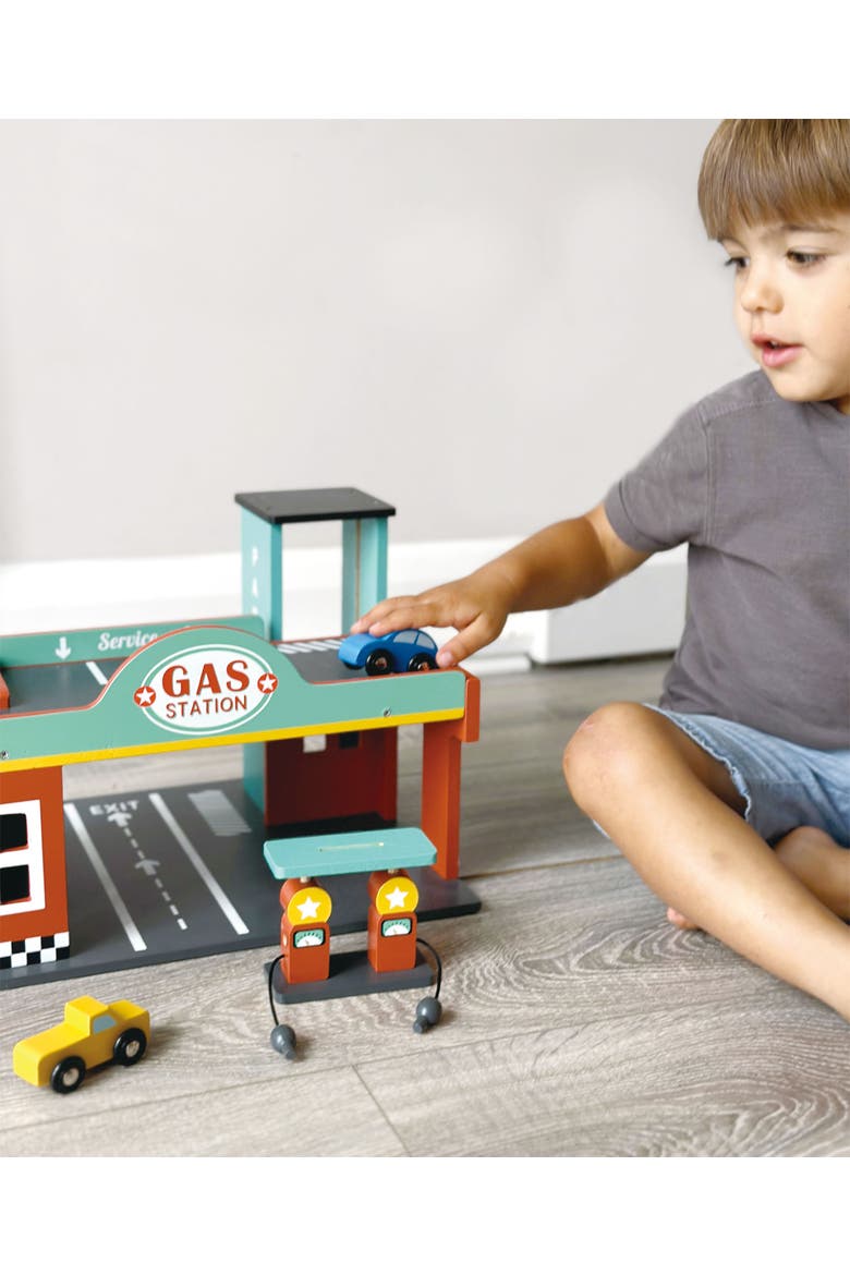 Gas Station, Alternate, color, Multi-color