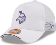 New Era Men's New Era White Minnesota Vikings 2026 Sideline Apex 9FORTY Adjustable Trucker Hat
