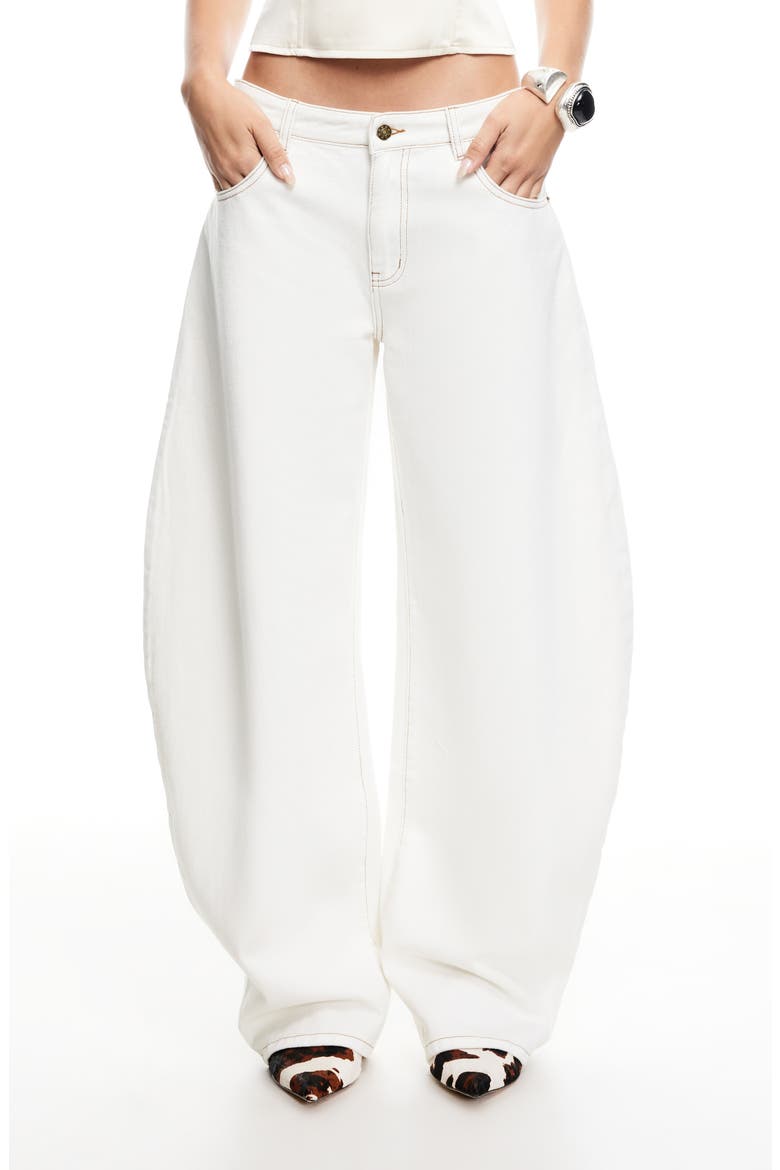 Horseshoe Low Rise Barrel Leg Jeans, Main, color, PORCELAIN