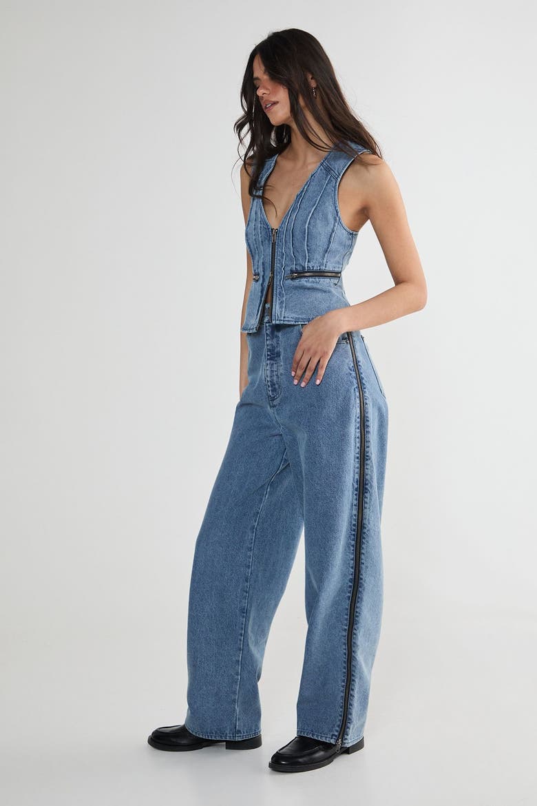Zip Seam Detail Straight Leg Denim Jeans, Alternate, color, Authentic Midwash