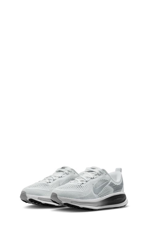 Kids' Vomero 18 Running Shoe (Little Kid & Big Kid)