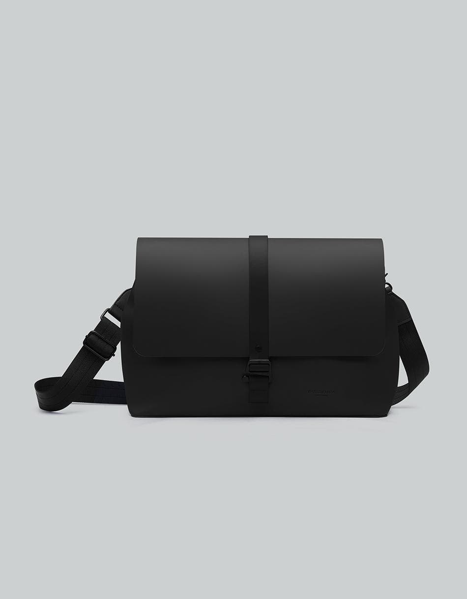 Gaston Luga Spläsh Crossbody Large 14" - Black, Main, color, Black