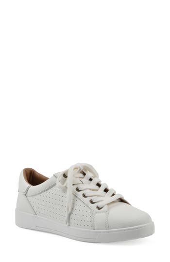 White Mountain Footwear Uniform Sneaker In White Smooth