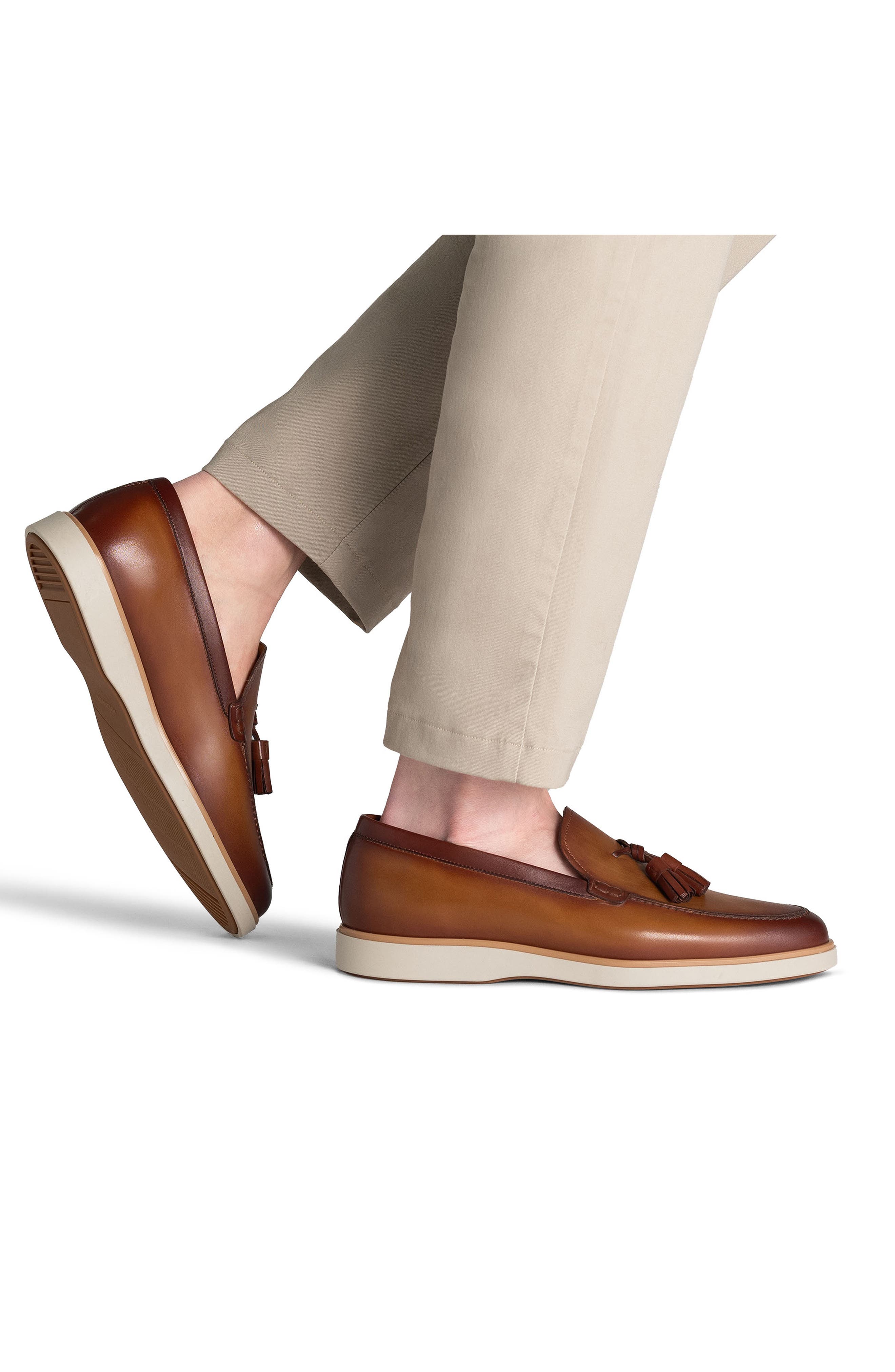 Magnanni Lalo Tassel Loafer, Alternate, color, 