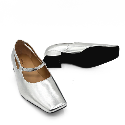 Amie Rafa Manna Leather Pumps In Silver