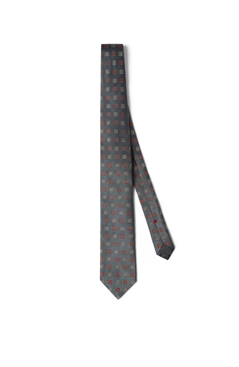 Necktie with pattern